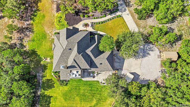 426 County Road 2801 W, Mico, TX 78056