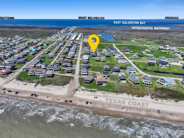 931 S Gateway, Crystal Beach, TX 77650