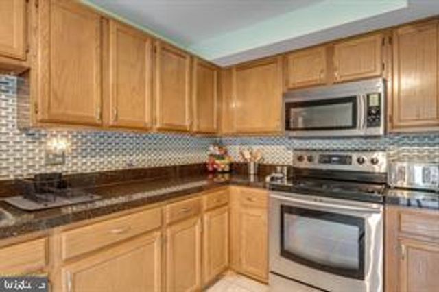 17 DEVON CT, Sterling, VA 20165