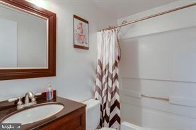 17 DEVON CT, Sterling, VA 20165