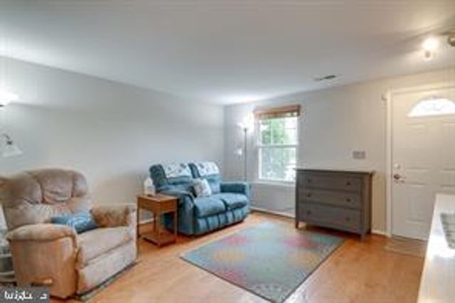 17 DEVON CT, Sterling, VA 20165