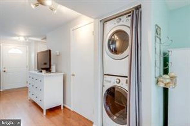 17 DEVON CT, Sterling, VA 20165