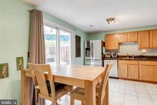 17 DEVON CT, Sterling, VA 20165