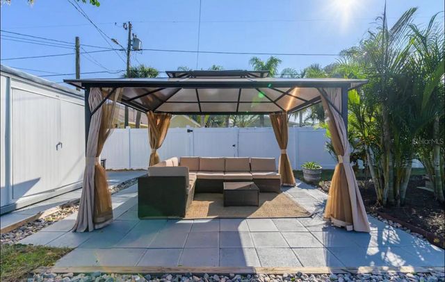 6650 4TH AVENUE N, St Petersburg, FL 33710