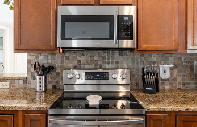 6650 4TH AVENUE N, St Petersburg, FL 33710