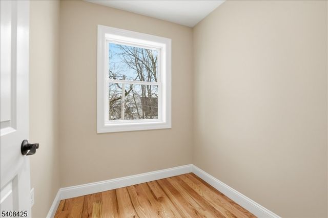 16 White Ter, Newark City, NJ 07108