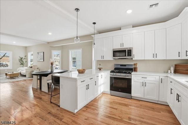 16 White Ter, Newark City, NJ 07108