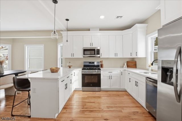 16 White Ter, Newark City, NJ 07108