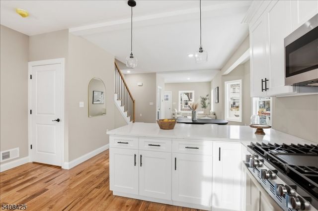 16 White Ter, Newark City, NJ 07108