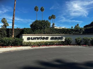 2466 E Oakcrest Drive, Palm Springs, CA 92264