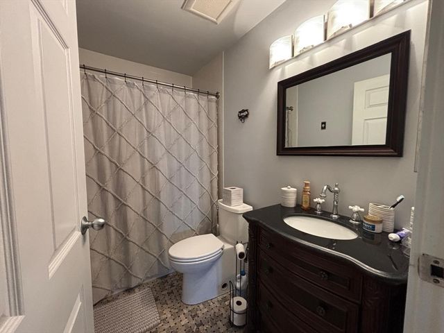 160 Commandants Way 404, Chelsea, MA 02150