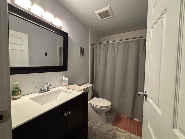 160 Commandants Way 404, Chelsea, MA 02150