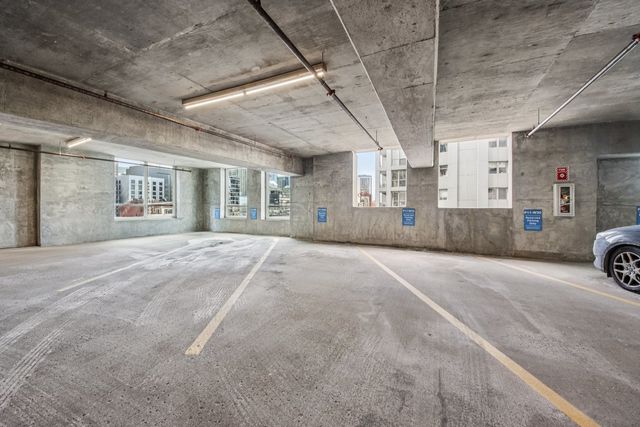 33 W Ontario Street 25H, Chicago, IL 60654