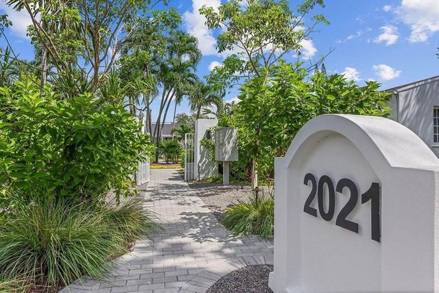 2021 Plunkett Street 2015a, Hollywood, FL 33020