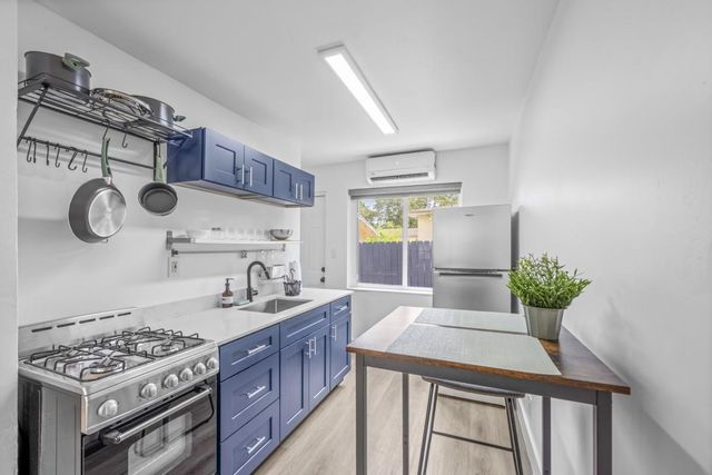 2021 Plunkett Street 2015a, Hollywood, FL 33020