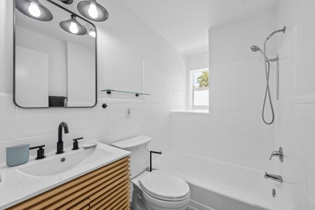 2021 Plunkett Street 2015a, Hollywood, FL 33020