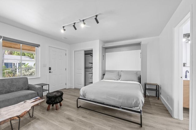 2021 Plunkett Street 2015a, Hollywood, FL 33020