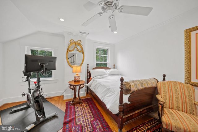 702 SLIGO CREEK PKWY, Takoma Park, MD 20912