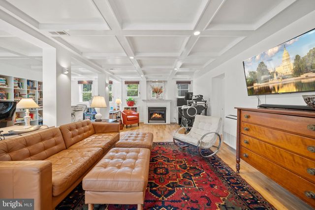 702 SLIGO CREEK PKWY, Takoma Park, MD 20912