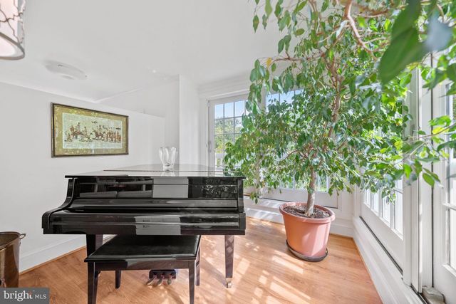 702 SLIGO CREEK PKWY, Takoma Park, MD 20912