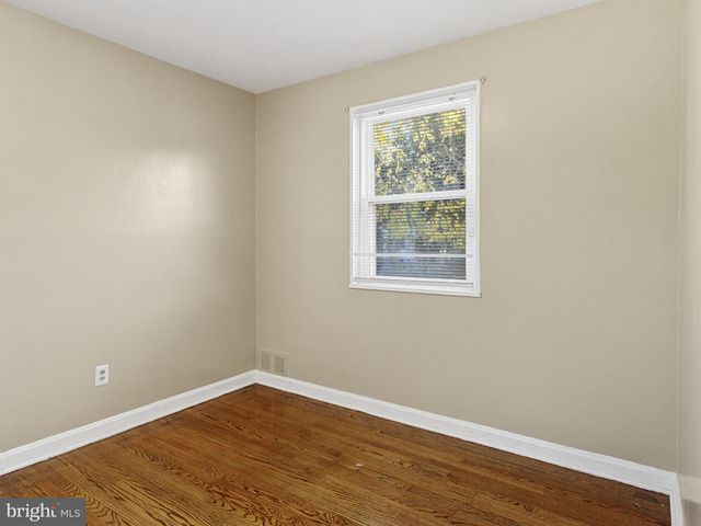 916 HIGHVIEW DR, Capitol Heights, MD 20743