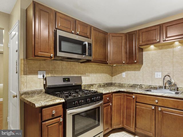 916 HIGHVIEW DR, Capitol Heights, MD 20743