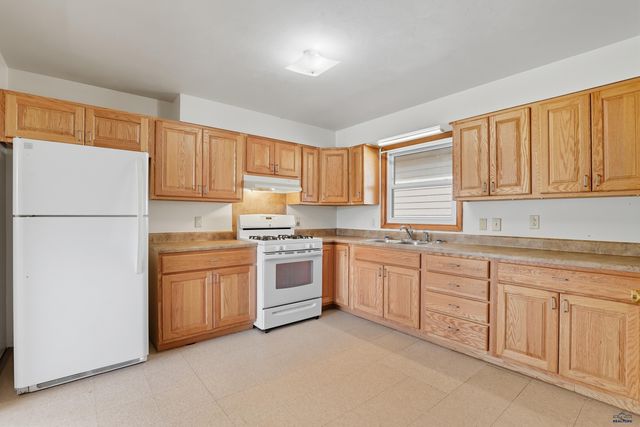 132 E MEADE, Rapid City, SD 57701