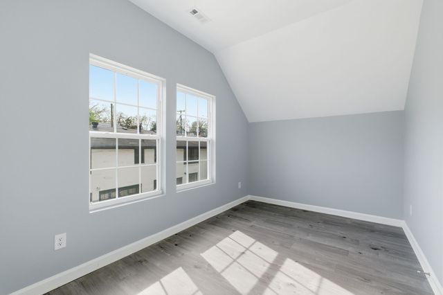 2722B Mossdale Dr, Nashville, TN 37217