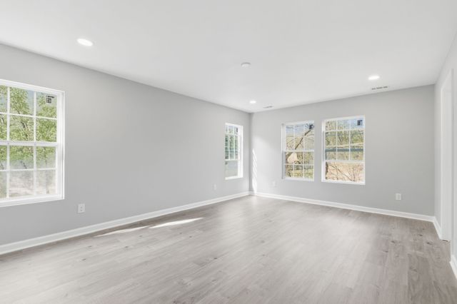 2722B Mossdale Dr, Nashville, TN 37217