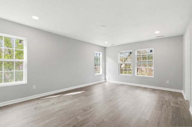 2722B Mossdale Dr, Nashville, TN 37217