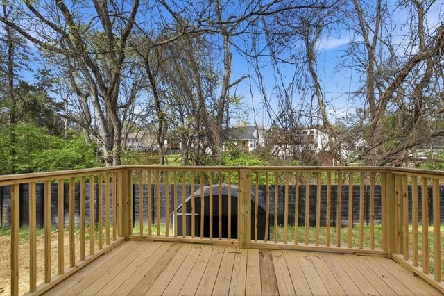 2722B Mossdale Dr, Nashville, TN 37217