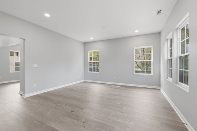 2722B Mossdale Dr, Nashville, TN 37217