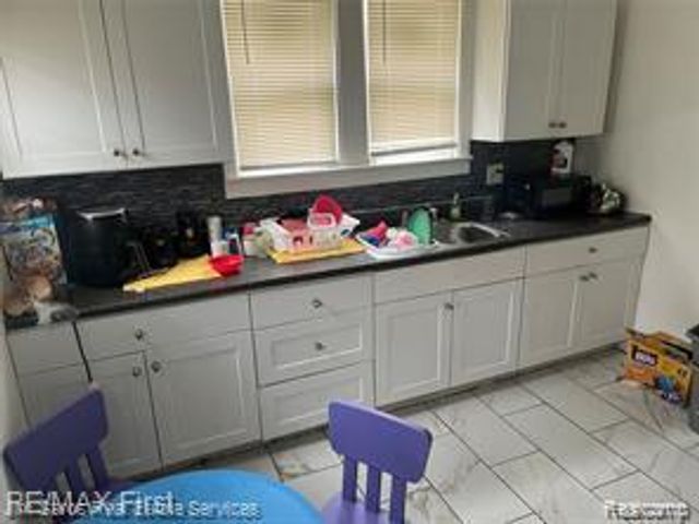 5050 Somerset Avenue, Detroit, MI 48224