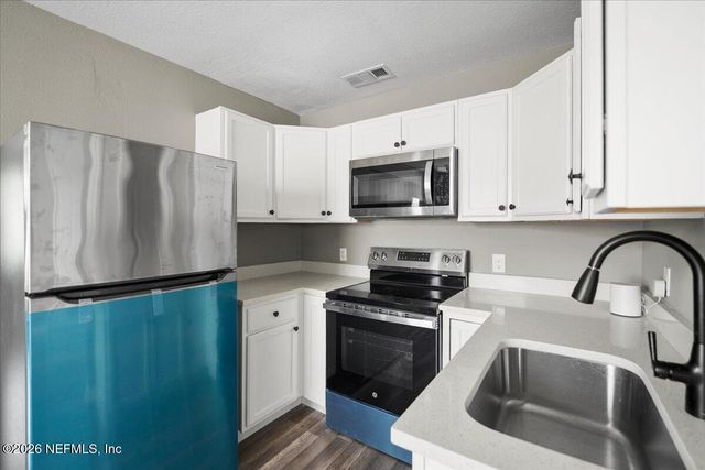 6238 PETTIFORD Drive W, Jacksonville, FL 32209