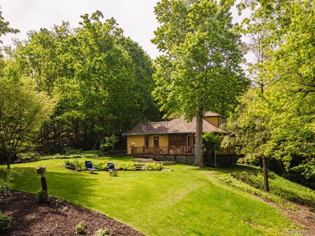 4 1st Street, Other, NY 12033