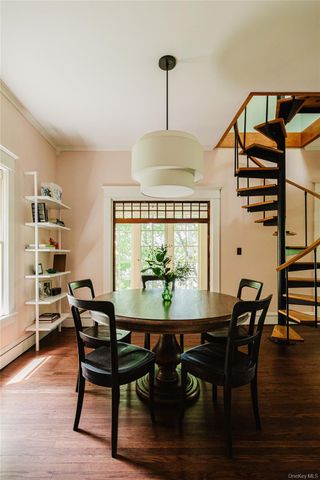 4 1st Street, Other, NY 12033