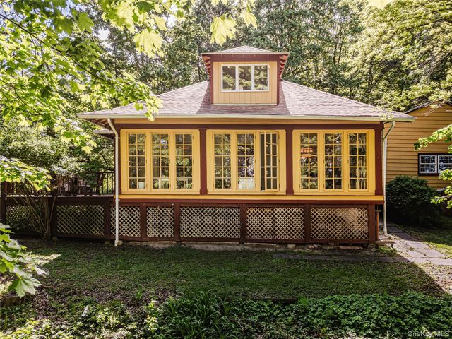 4 1st Street, Other, NY 12033