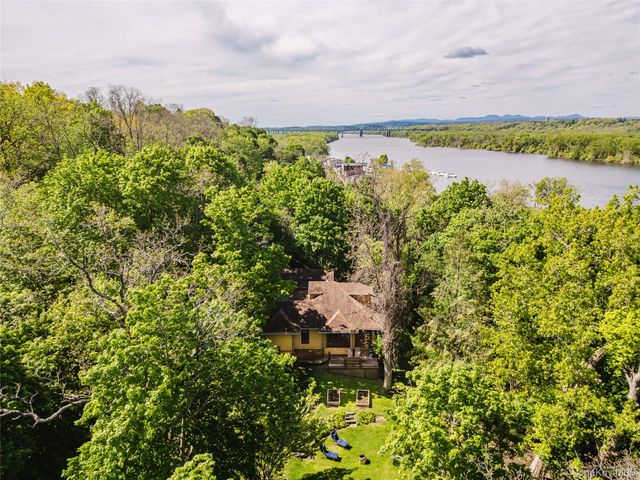 4 1st Street, Other, NY 12033