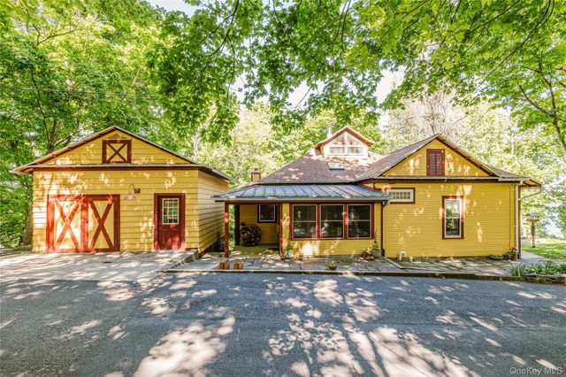 4 1st Street, Other, NY 12033