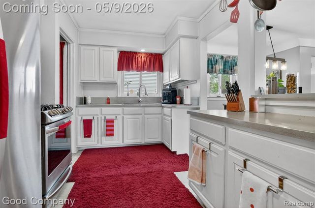2957 Royal Avenue, Berkley, MI 48072
