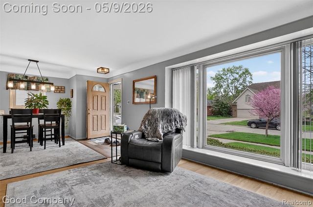 2957 Royal Avenue, Berkley, MI 48072