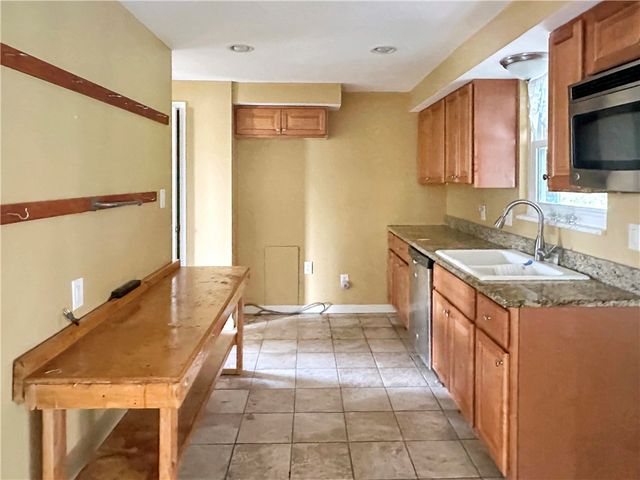206 Shannon Heights Dr Suite 205, Verona, PA 15147