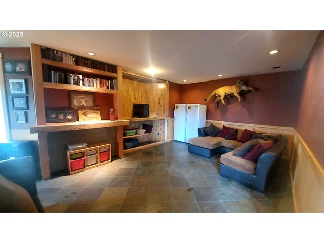 21012 Nw TRASK TOLL Rd, Yamhill, OR 97148