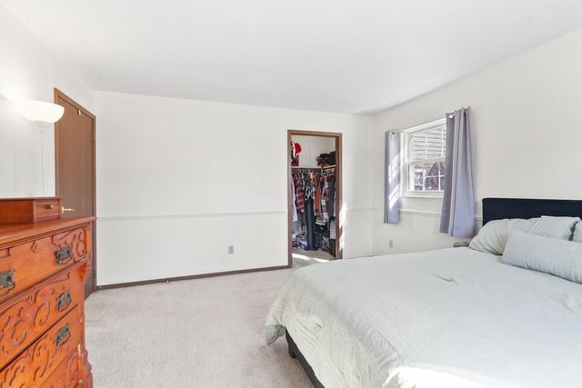 650 Dundee LANE, Hartland, WI 53029