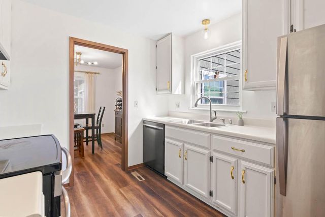 650 Dundee LANE, Hartland, WI 53029