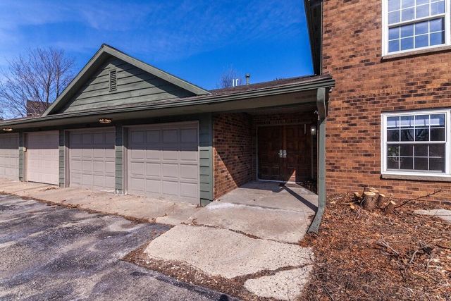 650 Dundee LANE, Hartland, WI 53029