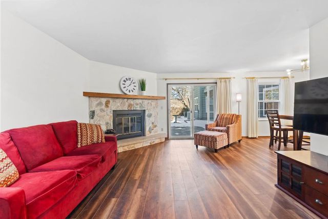 650 Dundee LANE, Hartland, WI 53029