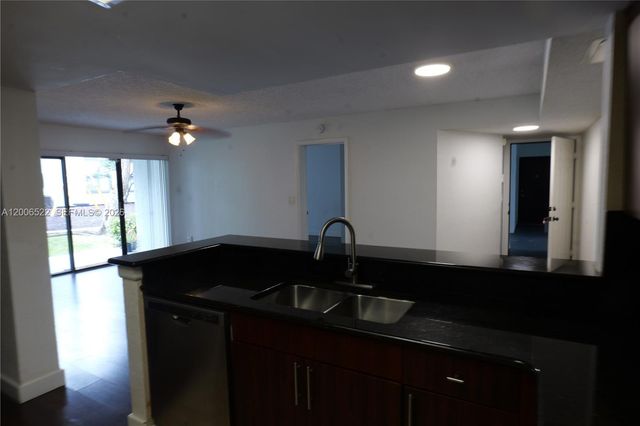 9200 W Atlantic Blvd 1417, Coral Springs, FL 33071