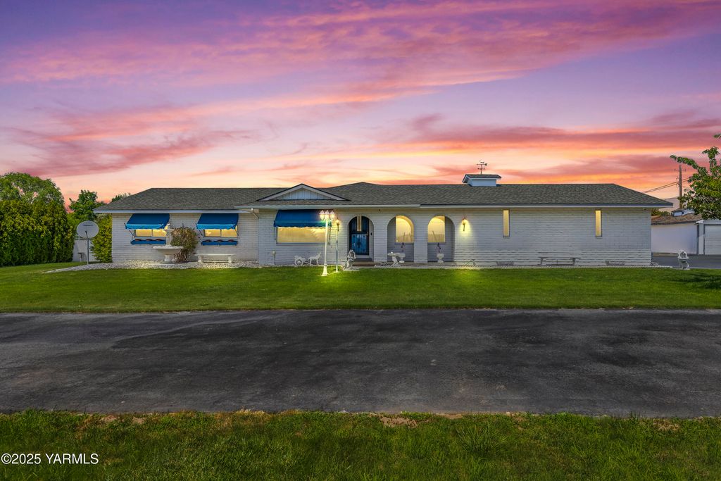 5503 Norman Rd, Yakima, WA 98901