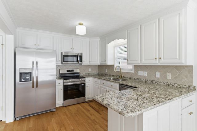 235 Osprey Dr, Gallatin, TN 37066